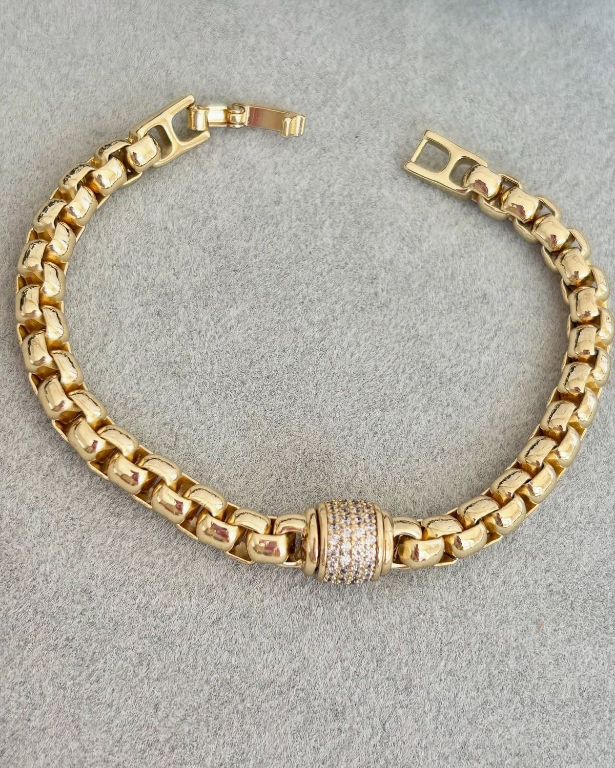 Aurora Barrel-Link Bracelet – Gold-Plated with Pavé Centrepiece