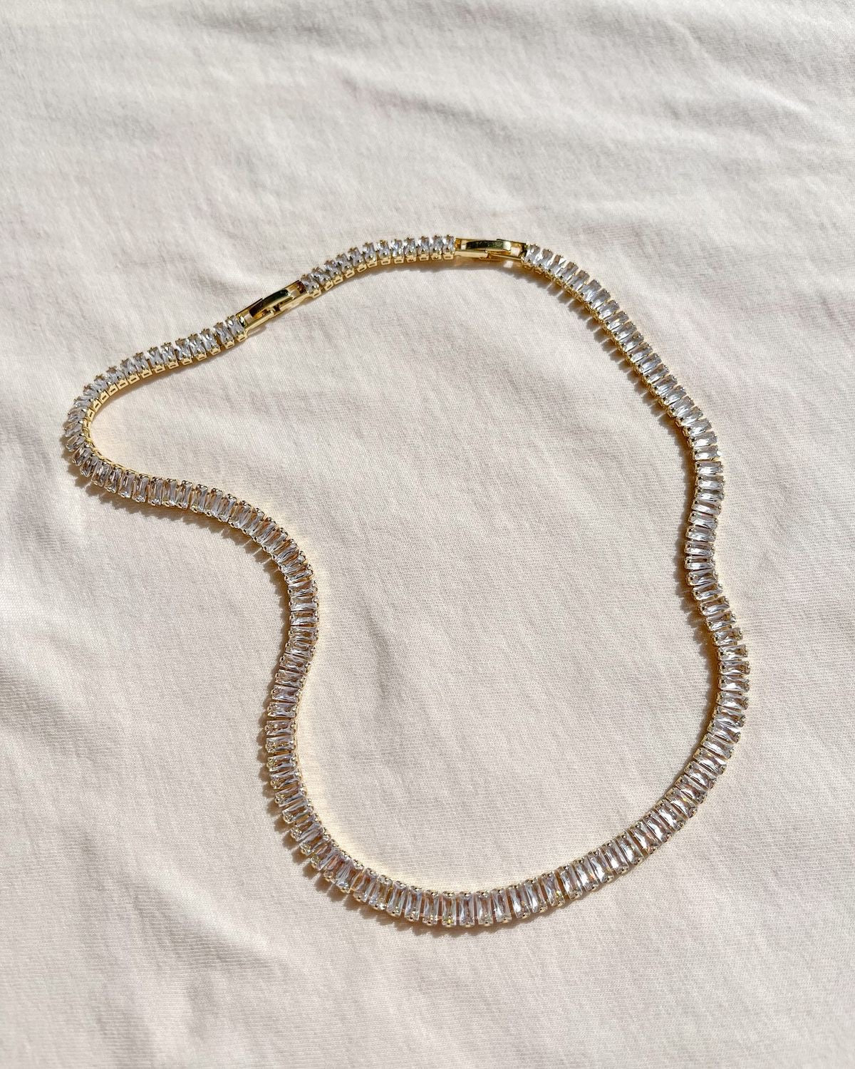 Elegant Baguette-Cut Crystal Tennis Necklace – Silver Tone