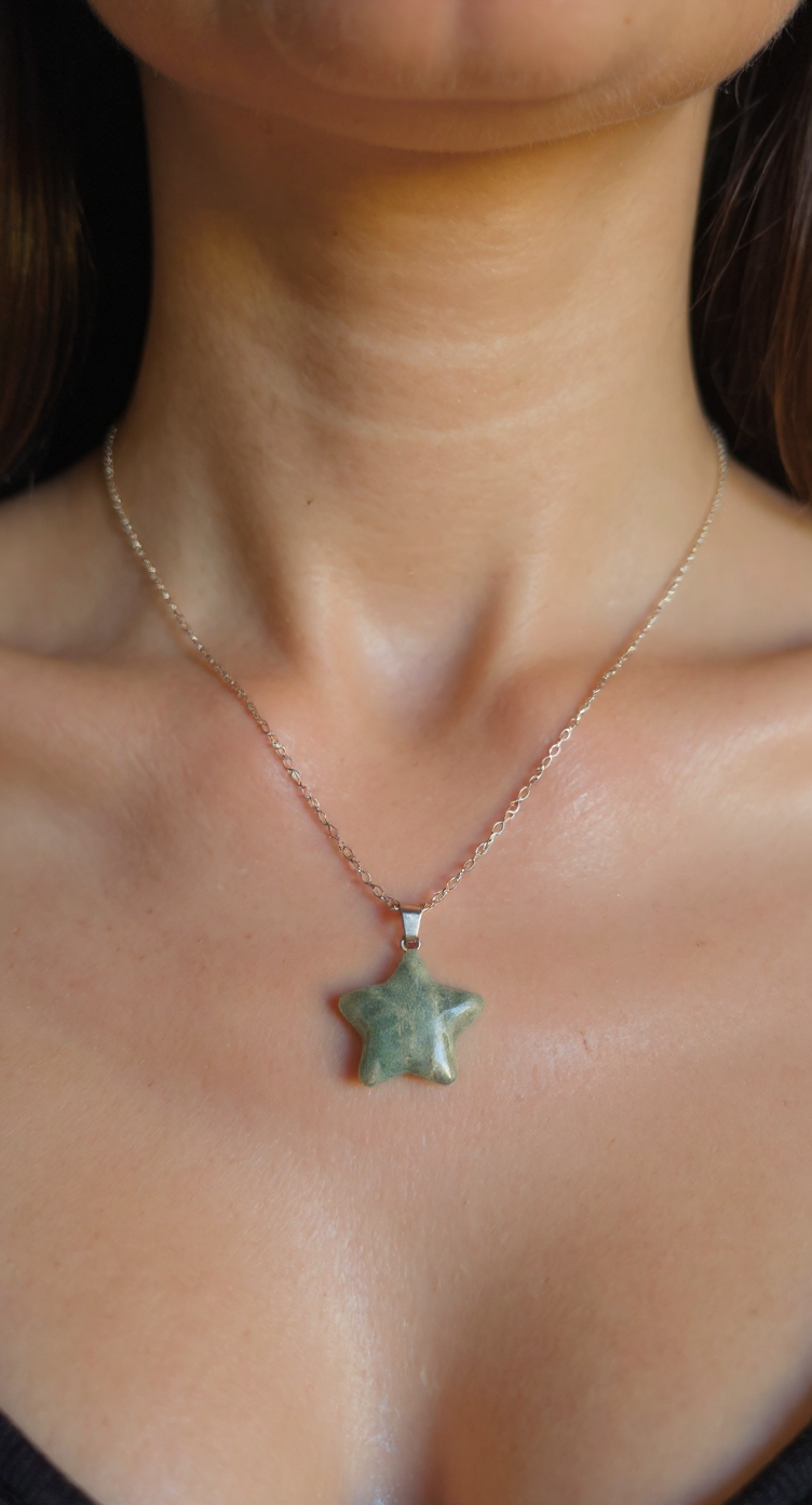 ⭐ Natural Fluorite Star Necklace – Stainless Steel Chain