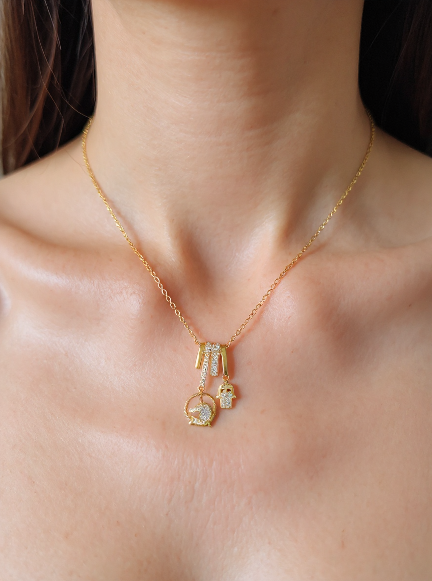 ✨ Pony Hamsa Necklace – Gold Color