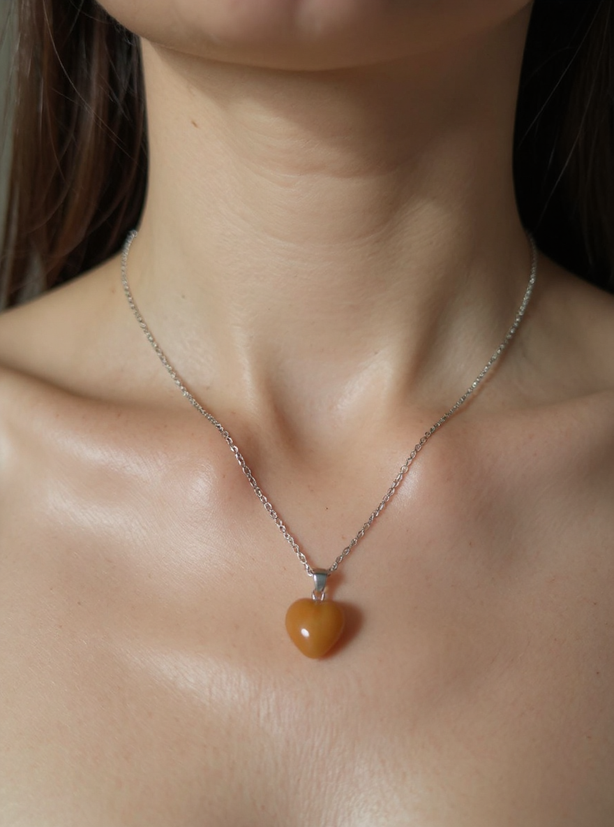 🤎 Natural Agate Heart Necklace – Stainless Steel Chain