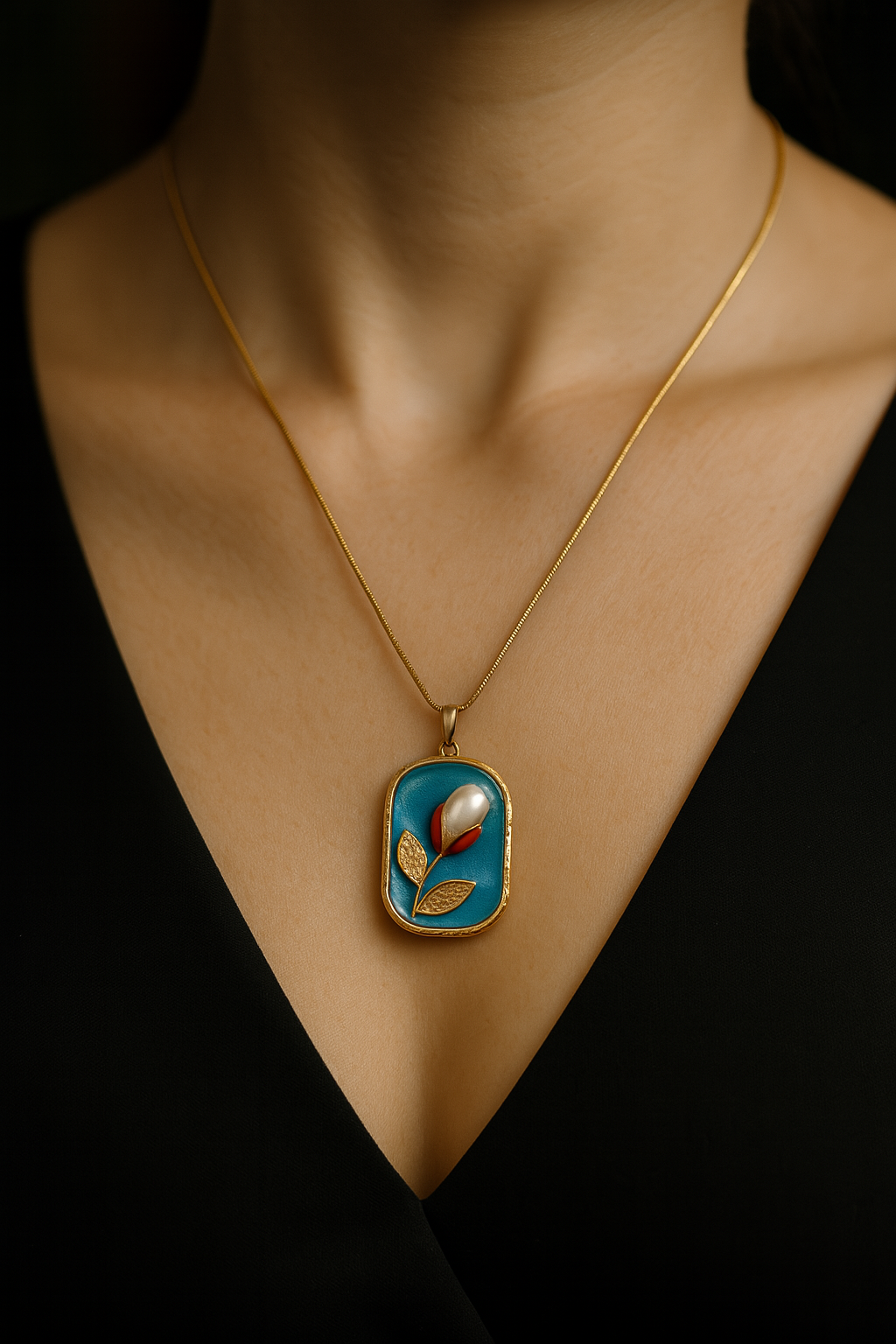 Tulip Elegance Pendant Necklace – Gold Chain with Enamel Art