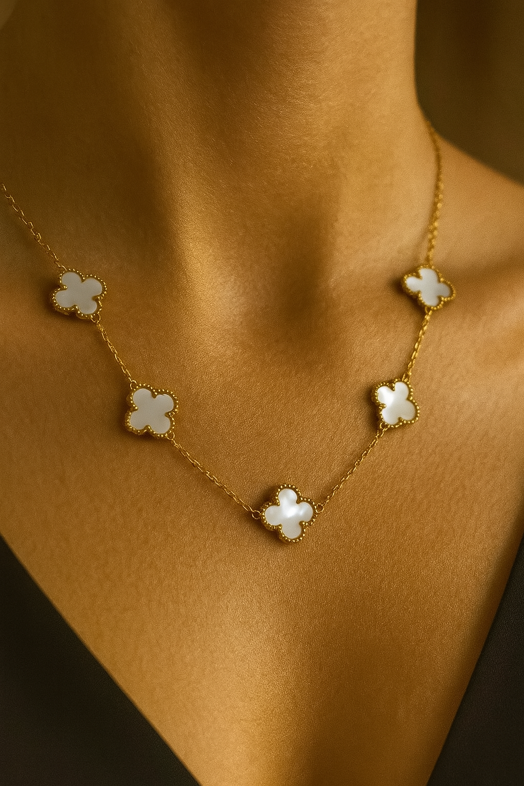 Gold Clover Outline Necklace – 18K Plated Chain with Openwork Motif