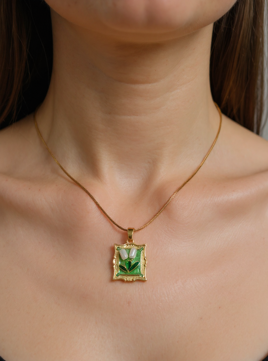 🌿 Gold Plated Flower Frame Pendant Necklace – Stainless Steel