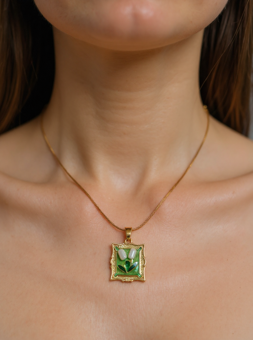 🌿 Gold Plated Flower Frame Pendant Necklace – Stainless Steel