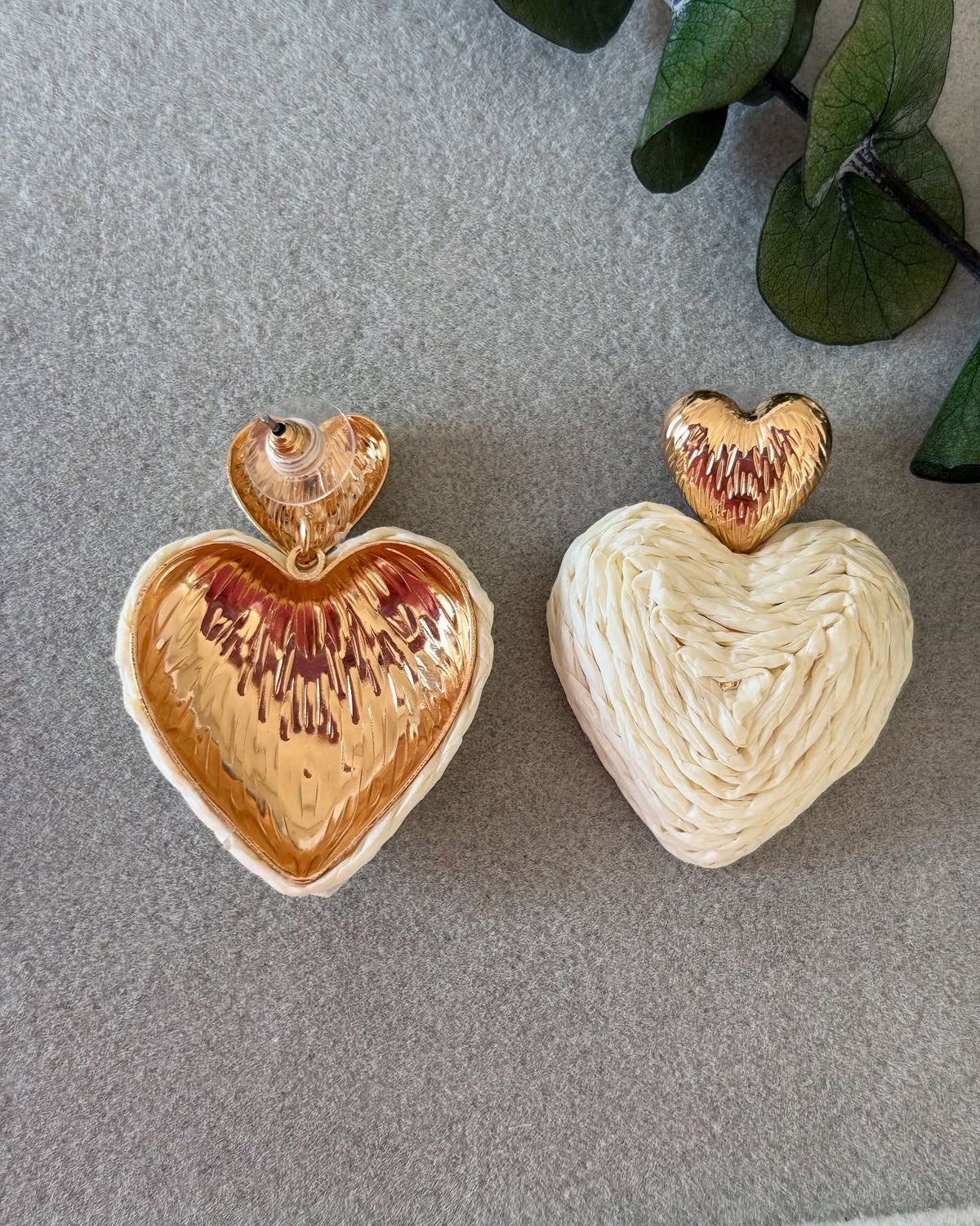 Golden Embrace Heart Earrings – A Love Story in Every Detail