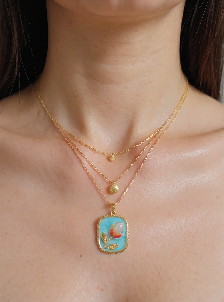 🌼 Gold Layered Necklace Set with Enamel Flower Pendant