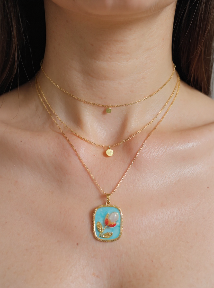 🌼 Gold Layered Necklace Set with Enamel Flower Pendant