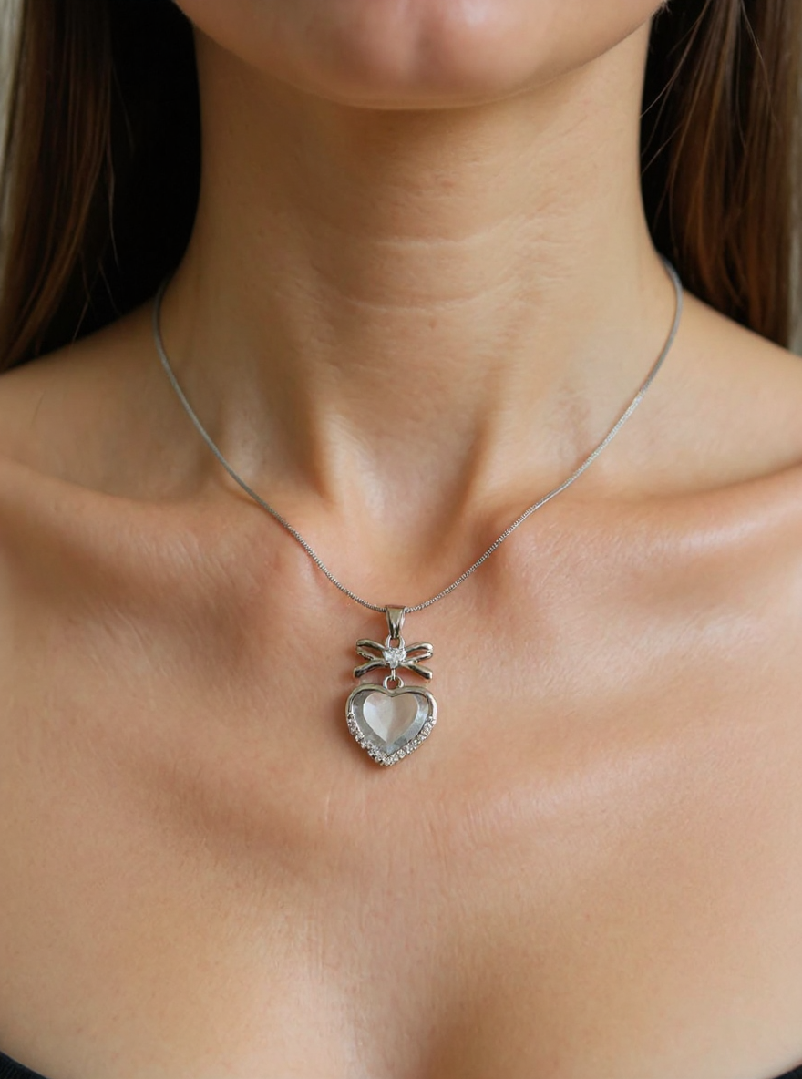 🤍 Zircon Heart Necklace with Bow Detail – Minimal Jewelry