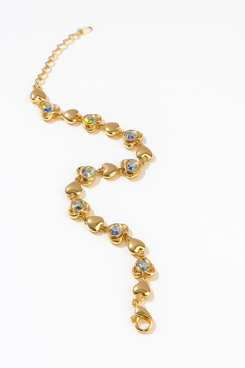 Gold Heart Crystal Bracelet – Romantic Shine with Iridescent Accents